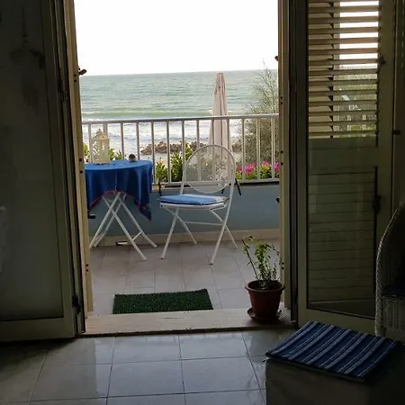 Allo Scoglio Di Fuori Scoglitti